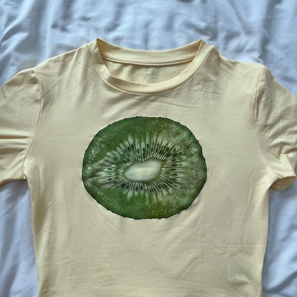 SHEIN Soft Yellow Kiwi Top